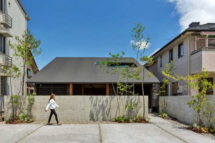 bentuk-atap-yang-lebar