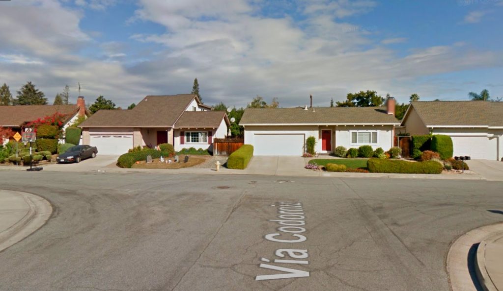 Tipe tanah T-Intersection Lot