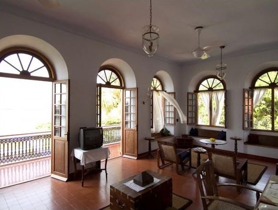 Jendela yang Besar Jendela yang Besar