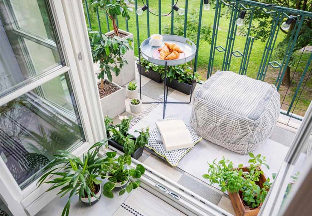 desain-balkon-lesehan