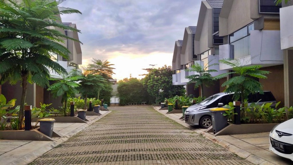 lingkungan-tertata-rapi townhouse-memiliki-lingkungan-yang-tertata-rapi