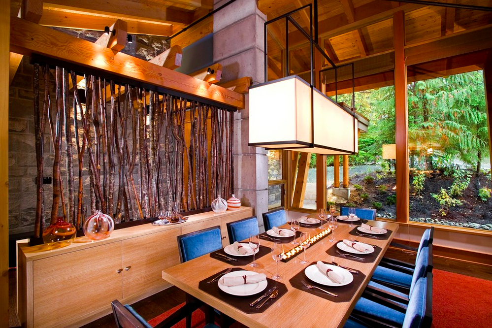 Partisi Ruangan Ranting Pohon Sekat Dapur dan Ruang Keluarga dari Ranting Pohon