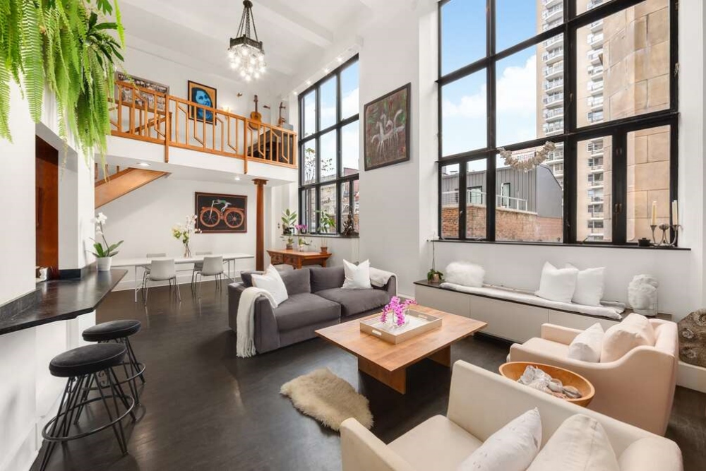 Memiliki Tampilan yang Menarik dan Estetis tinggi plafon rumah