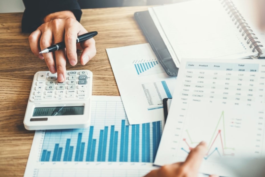 Melakukan restukturisasi kredit restukturisasi kredit