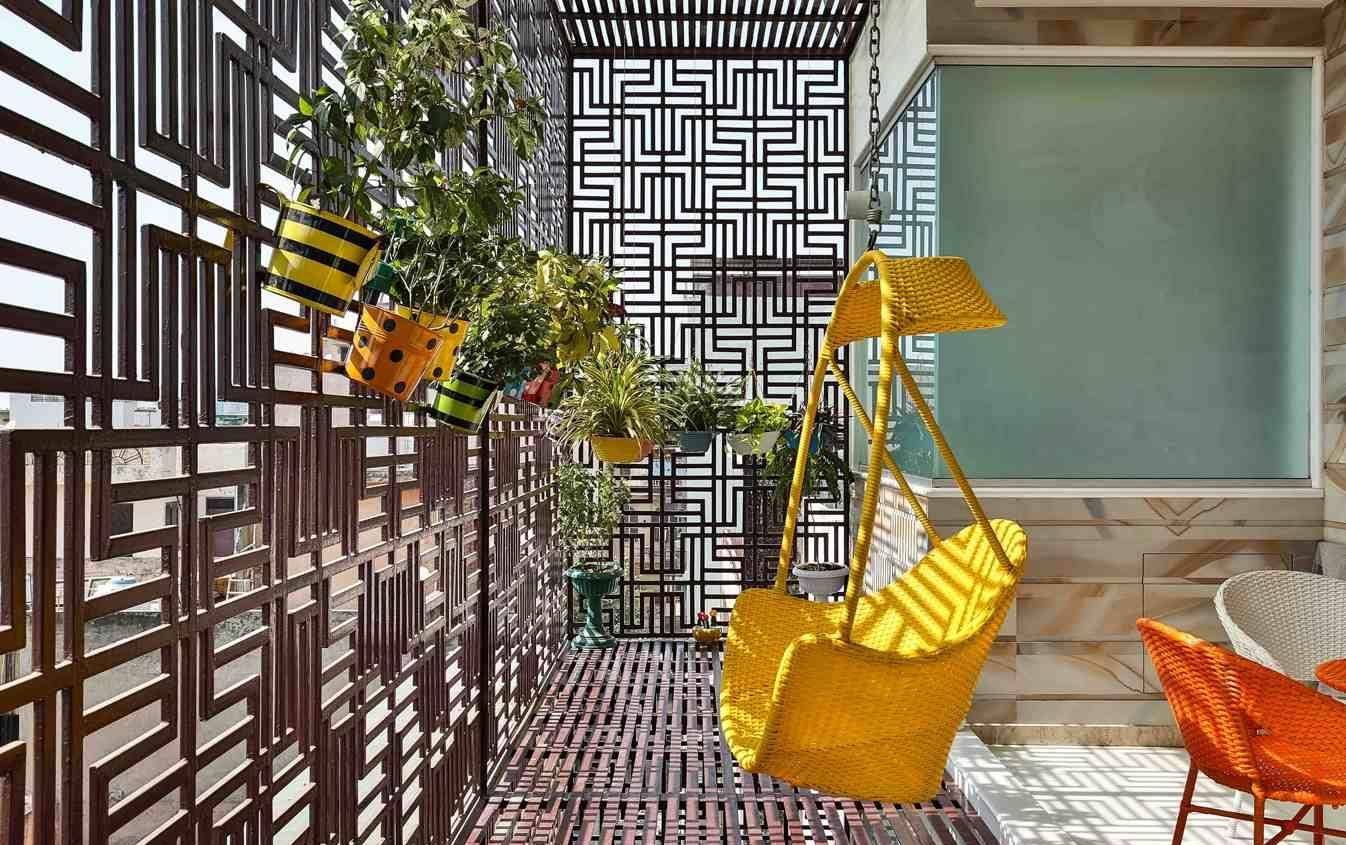 Bermain Dengan Pola atau Warna balkon semi tertutup