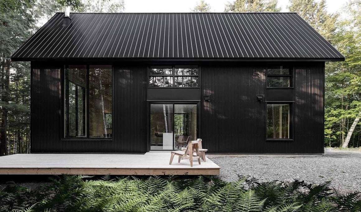 Desain Rumah Scandinavian dengan Fasad All Black Fasad Rumah Scandinavian Industrial
