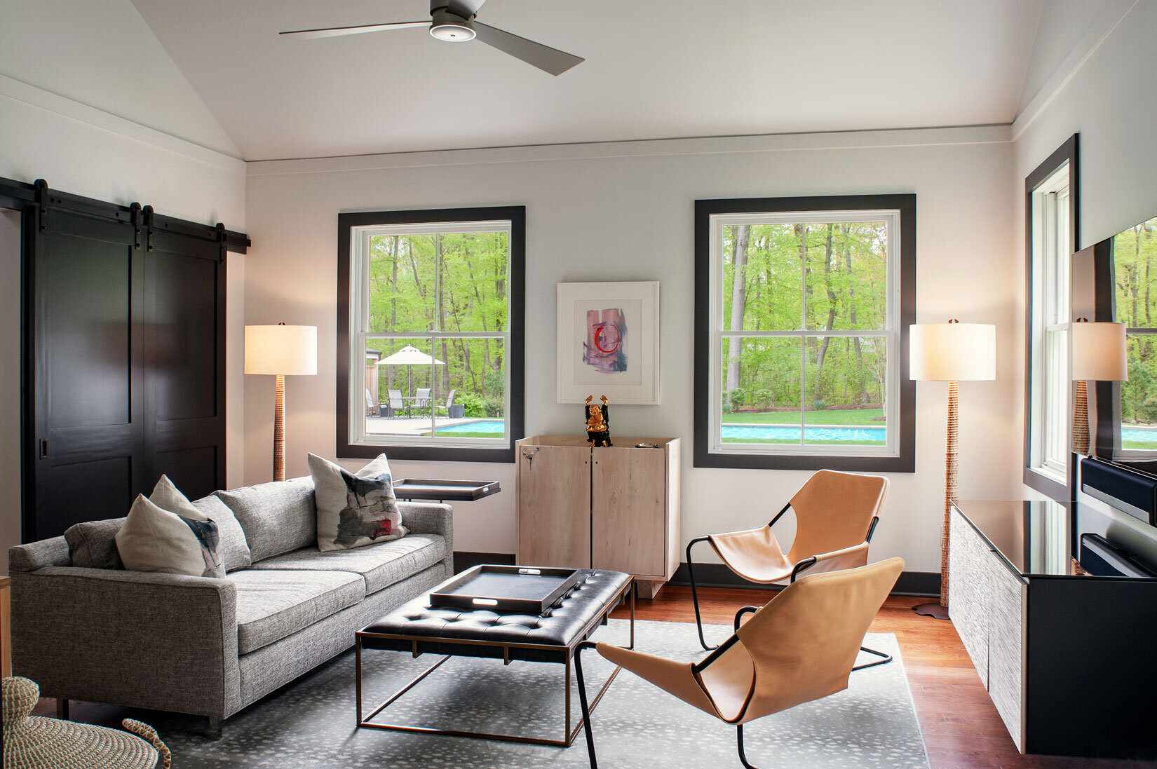 Warna Putih yang Dominan Warna Putih yang Dominan