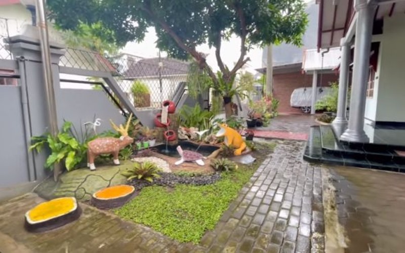 Potret Rumah Dewi Persik di Jember, Sederhana tapi Luas