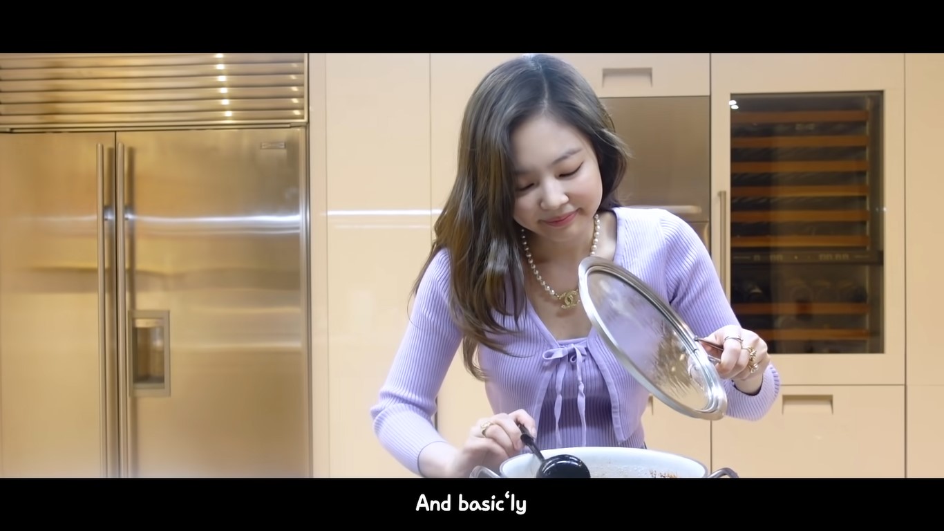 Rumah Jennie Blackpink yang Mewah Dominan Putih 1