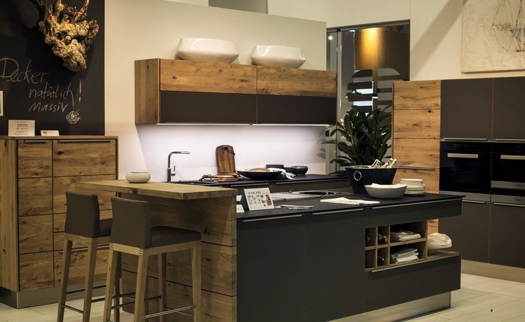 Rumah dengan Dapur Mini Bar