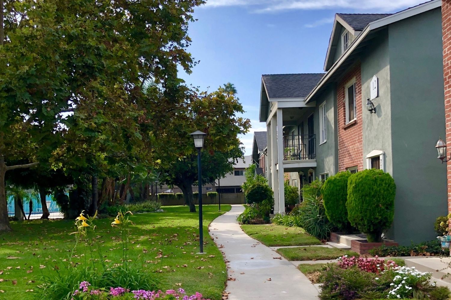 Plus Minus Rumah Tanpa Pagar dan Rekomendasinya