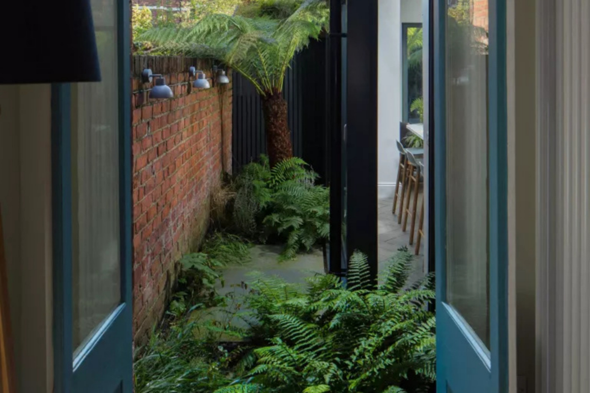 Taman-Minimalis-Bernuansa-Hutan-Mini