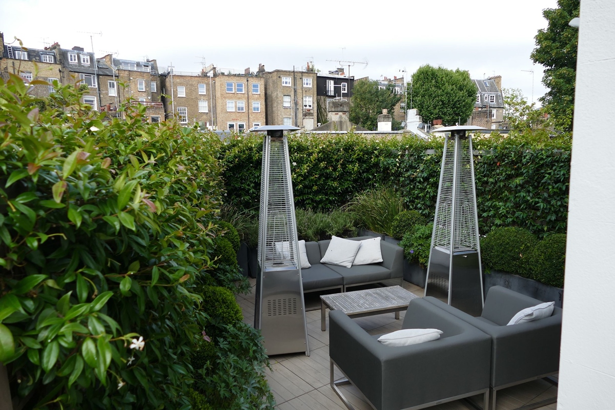 Perbanyak-Tanaman-untuk-Ciptakan-Rooftop-Rimbun-Ala-Hutan