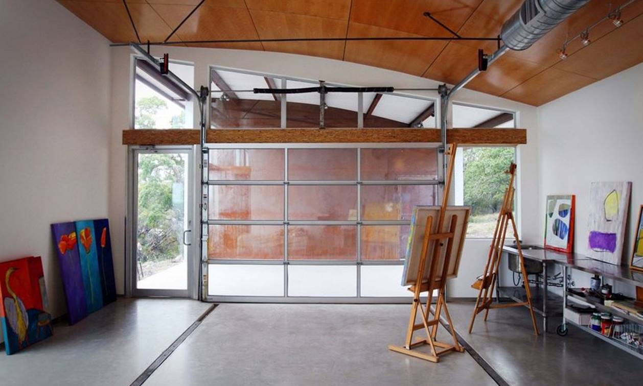 Desain Rumah Dinding Kaca untuk Garasi