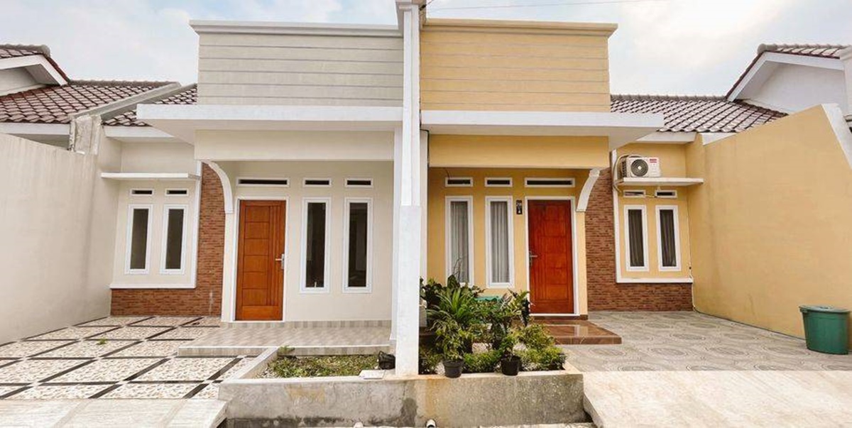Mengganti Jendela Renovasi Rumah Bagian Depan