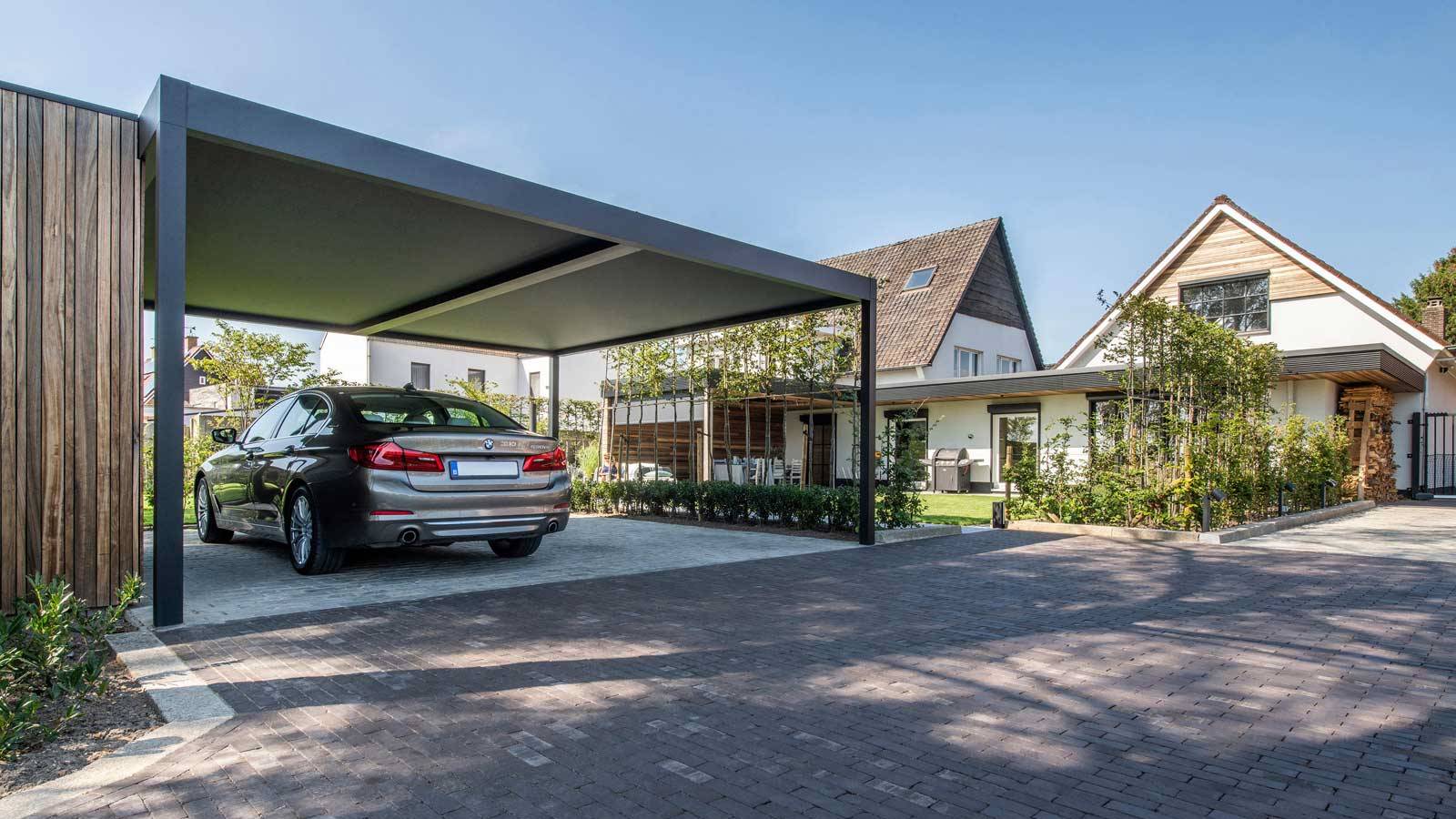 5 Kiat Mendesain Carport Modern yang Cantik dan Aman