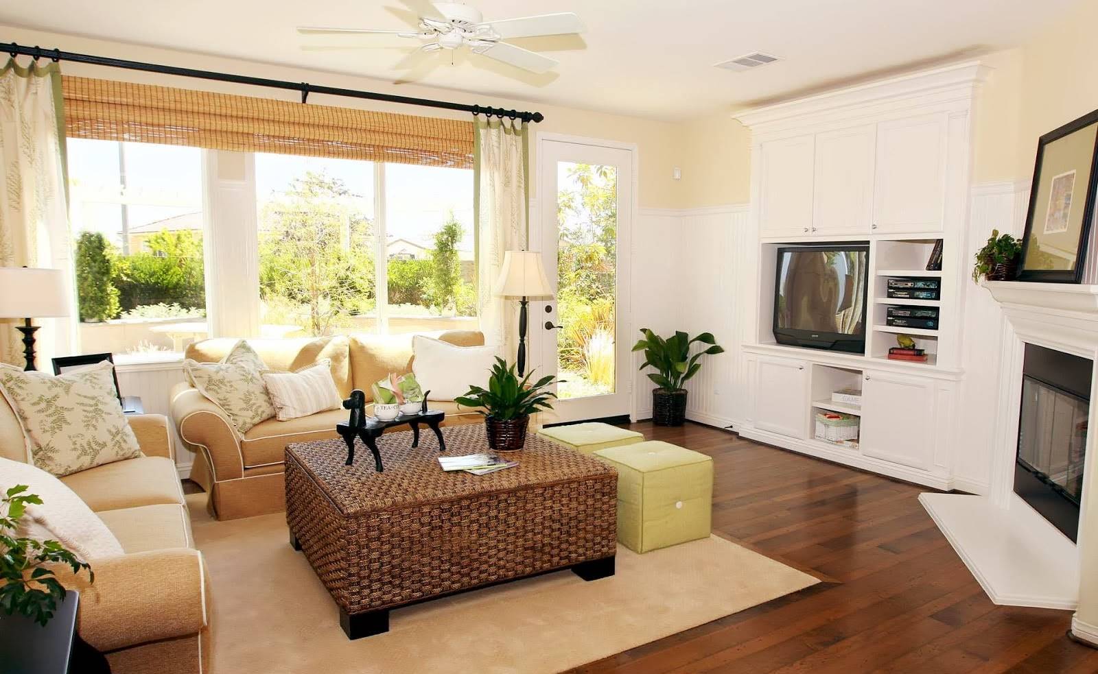 Rumah Impian Kecil Sederhana dengan Ruang Keluarga Nyaman