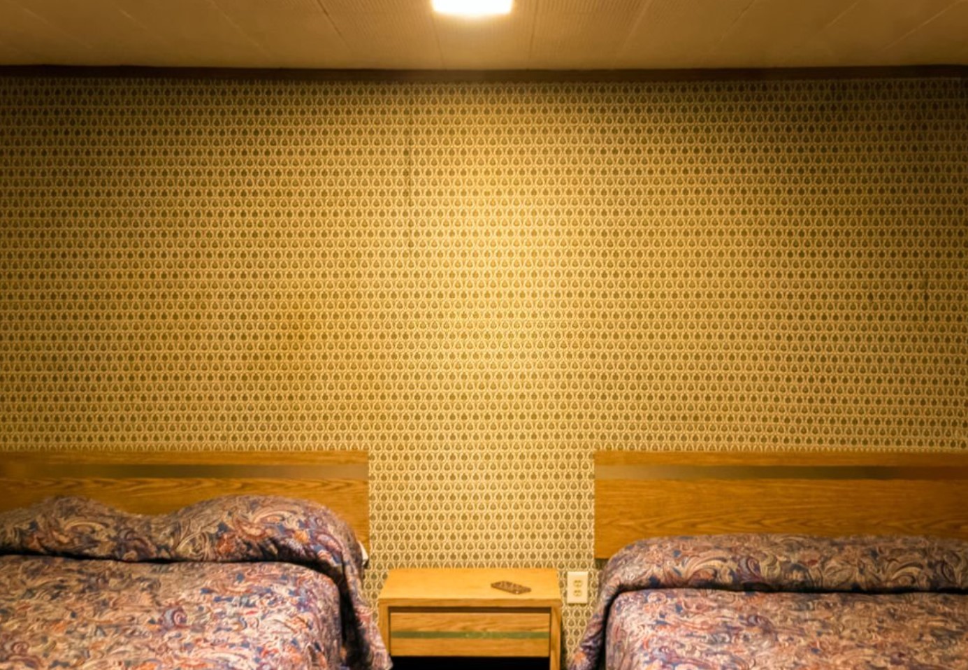 Cat Dinding Berwarna Lembut atau Pastel