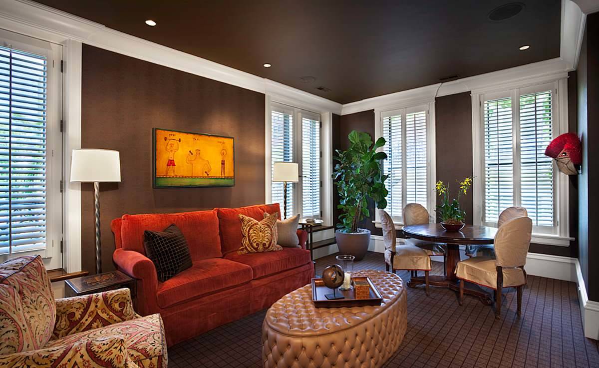 Warna Plafon Rumah Cokelat