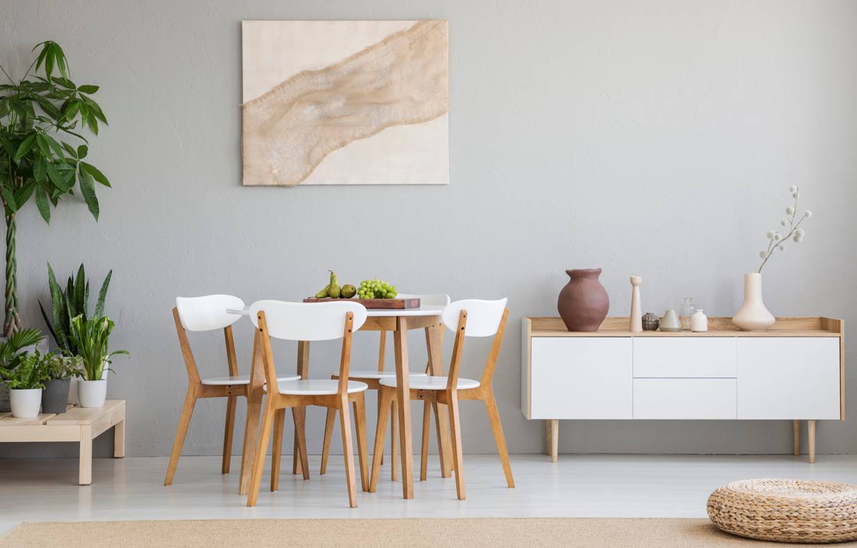 Meja Makan Sederhana