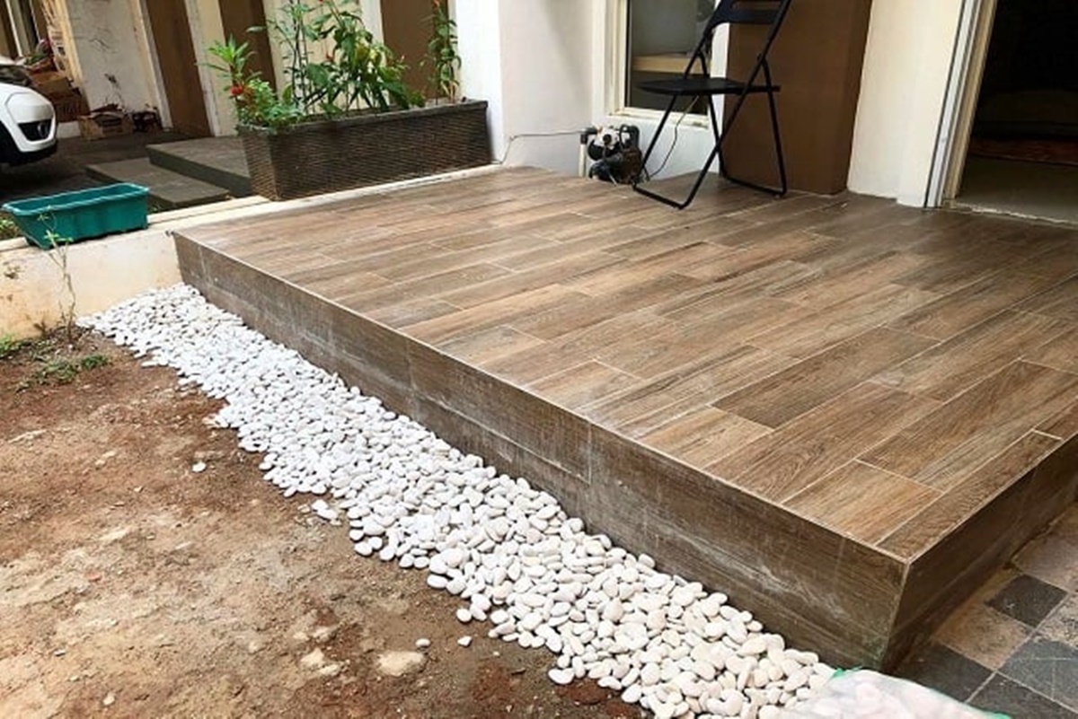 Model Lantai Teras Minimalis Pola Kayu