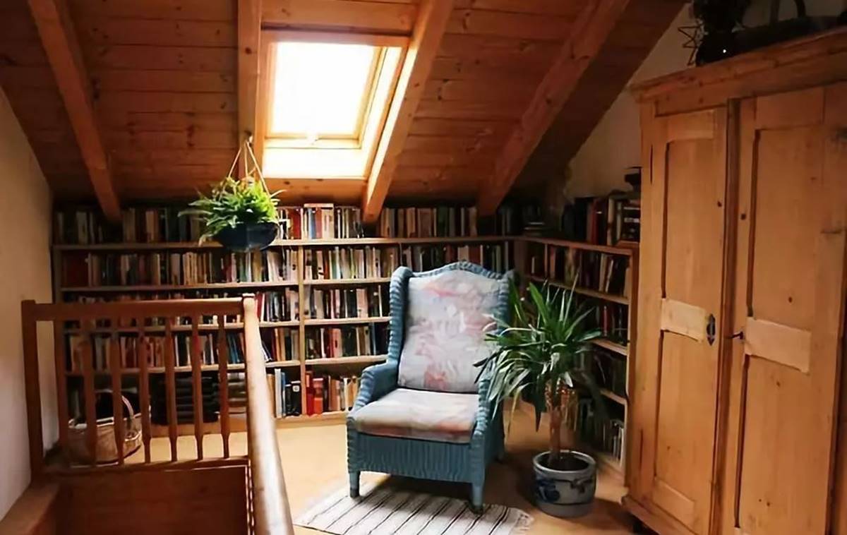 Model Loteng Minimalis sebagai Perpustakaan