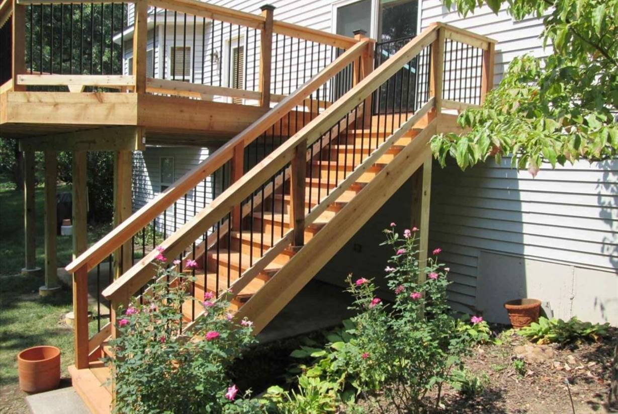 Desain Tangga di Luar Rumah