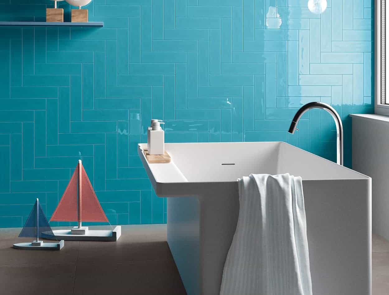 Model Keramik Kamar Mandi Warna Bold