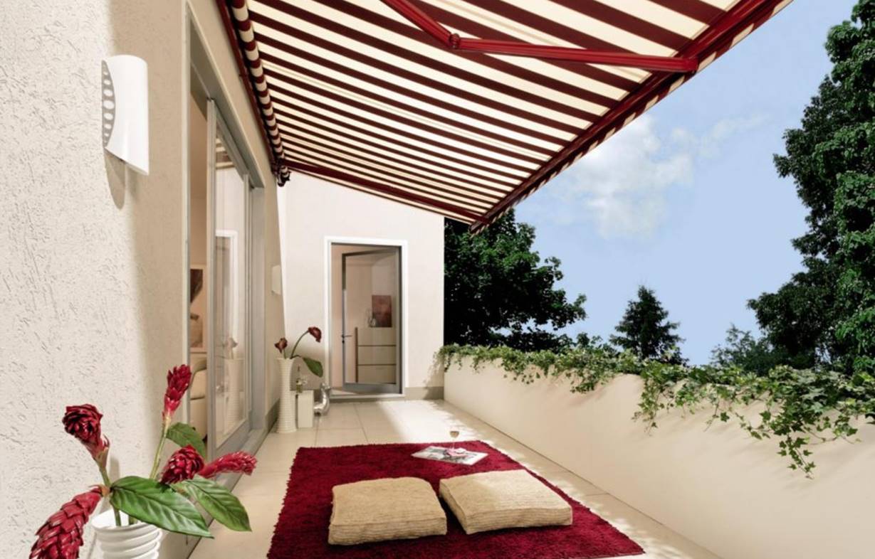 Kegunaan Kanopi di Balkon Rumah