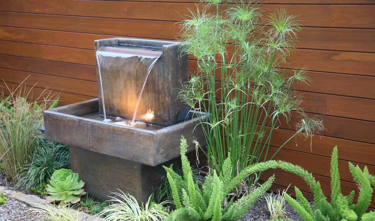 Air Terjun dalam Rumah Ukuran Mini