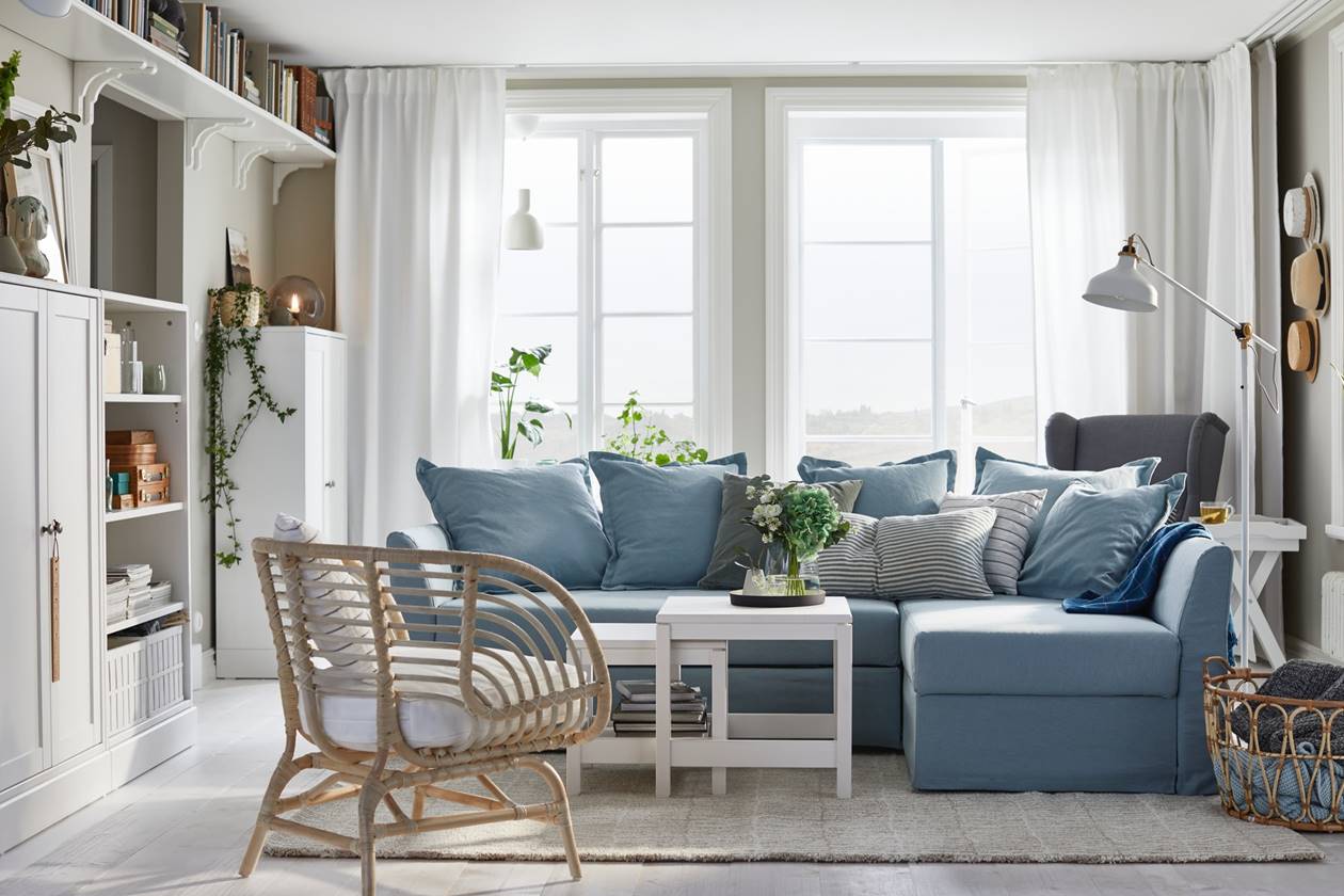 Ruang Tamu Minimalis Elegan dengan Compact Furniture