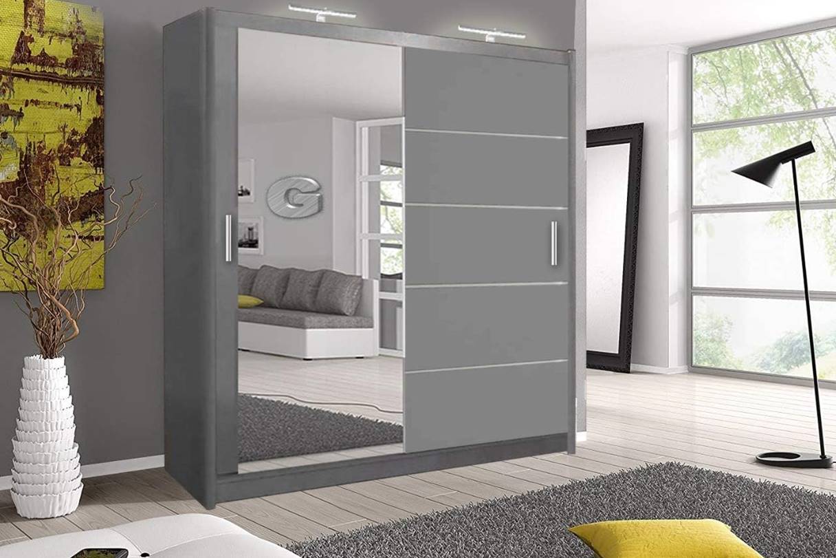 Model Lemari Pakaian Pintu Geser Minimalis dengan Cermin