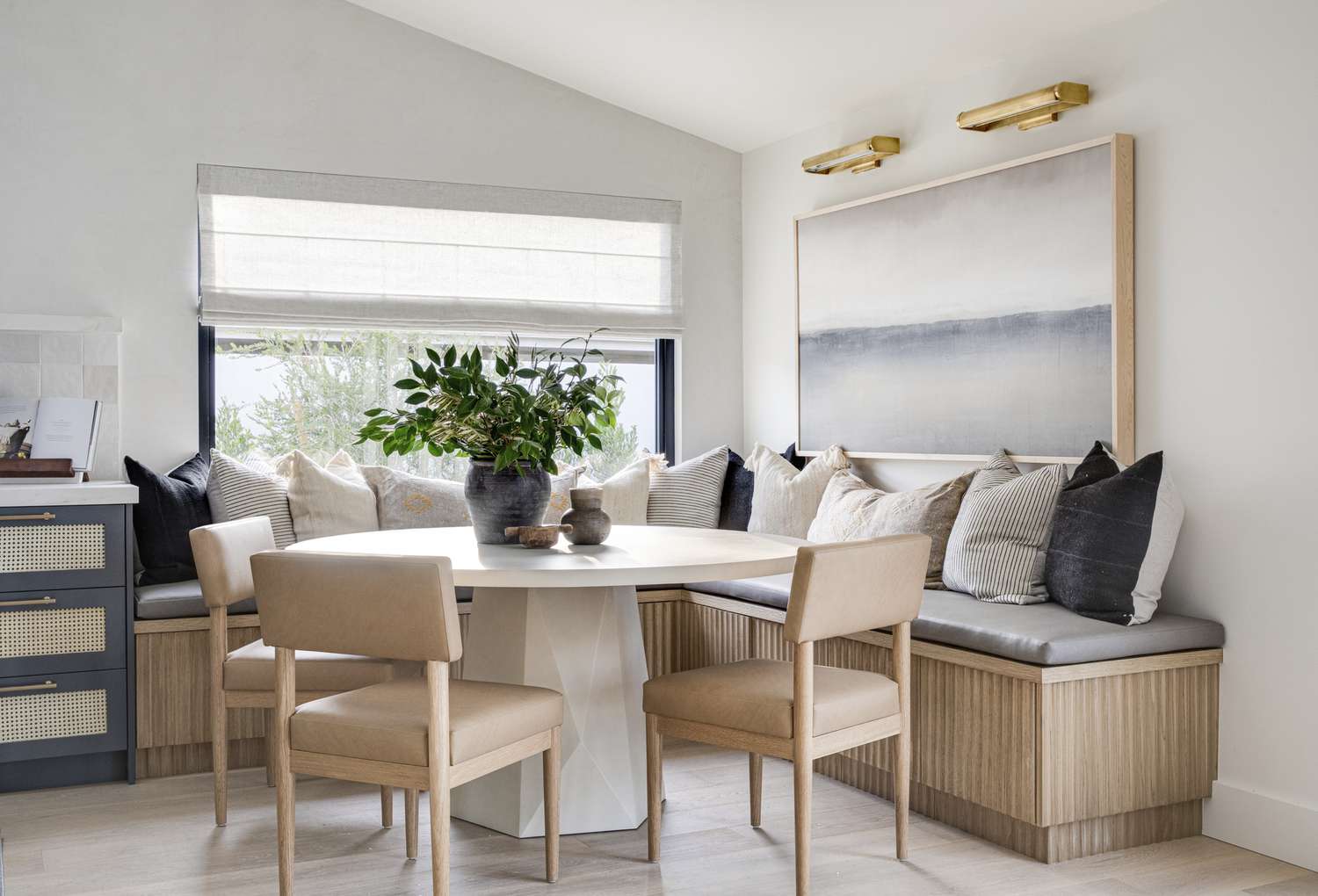 Desain Breakfast Nook Ala Japandi