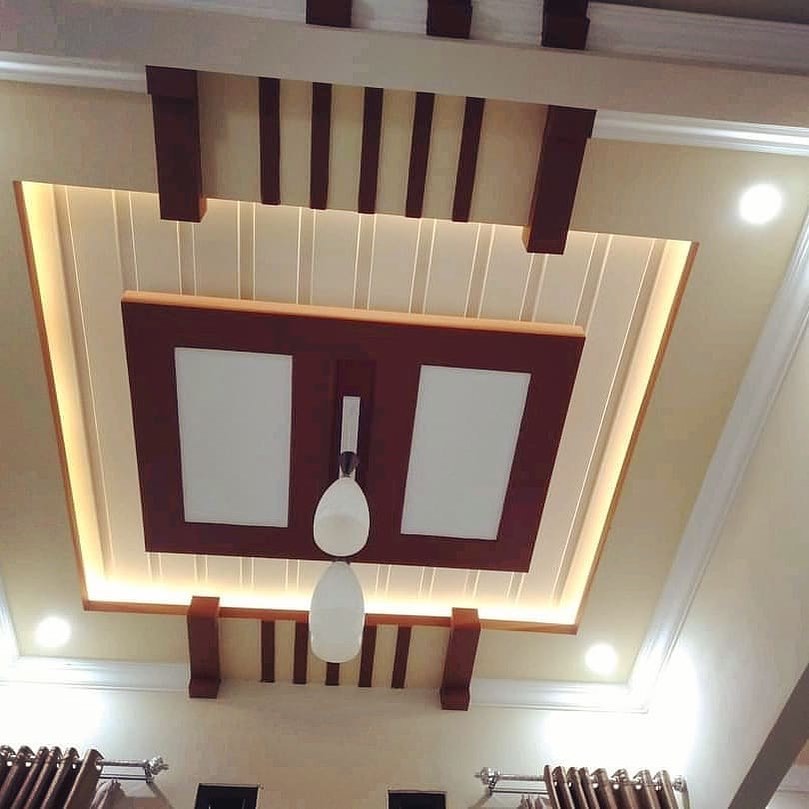 2. Model Plafon PVC dengan Nuansa Garis-garis