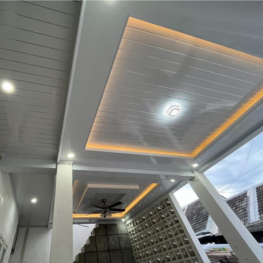 3. Model Plafon PVC Nuansa Putih untuk Bagian Teras