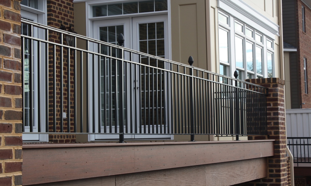 Model Railing Balkon Minimalis Modern