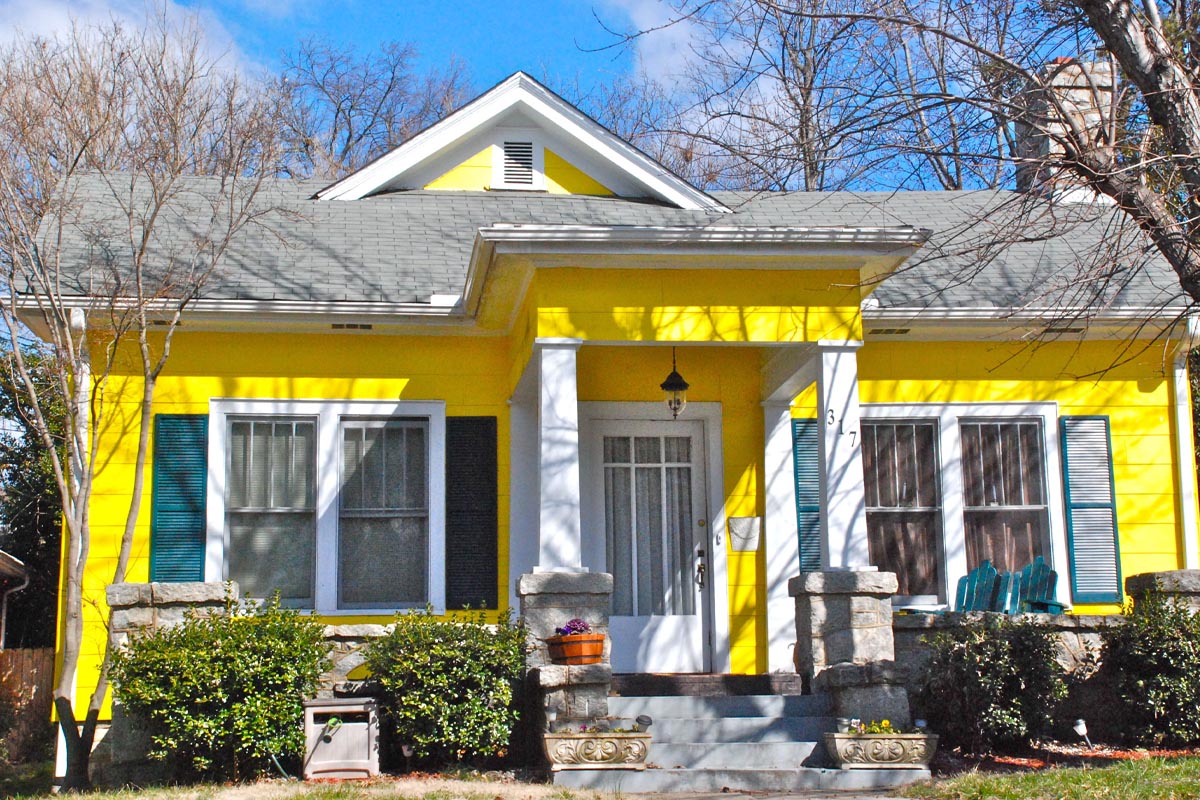cat rumah minimalis tampak depan kuning