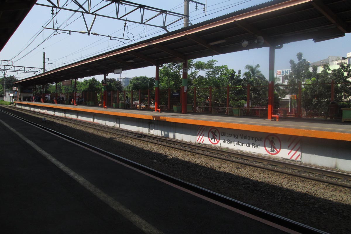 keuntungan tinggal di apartemen dekat stasiun tanjung barat