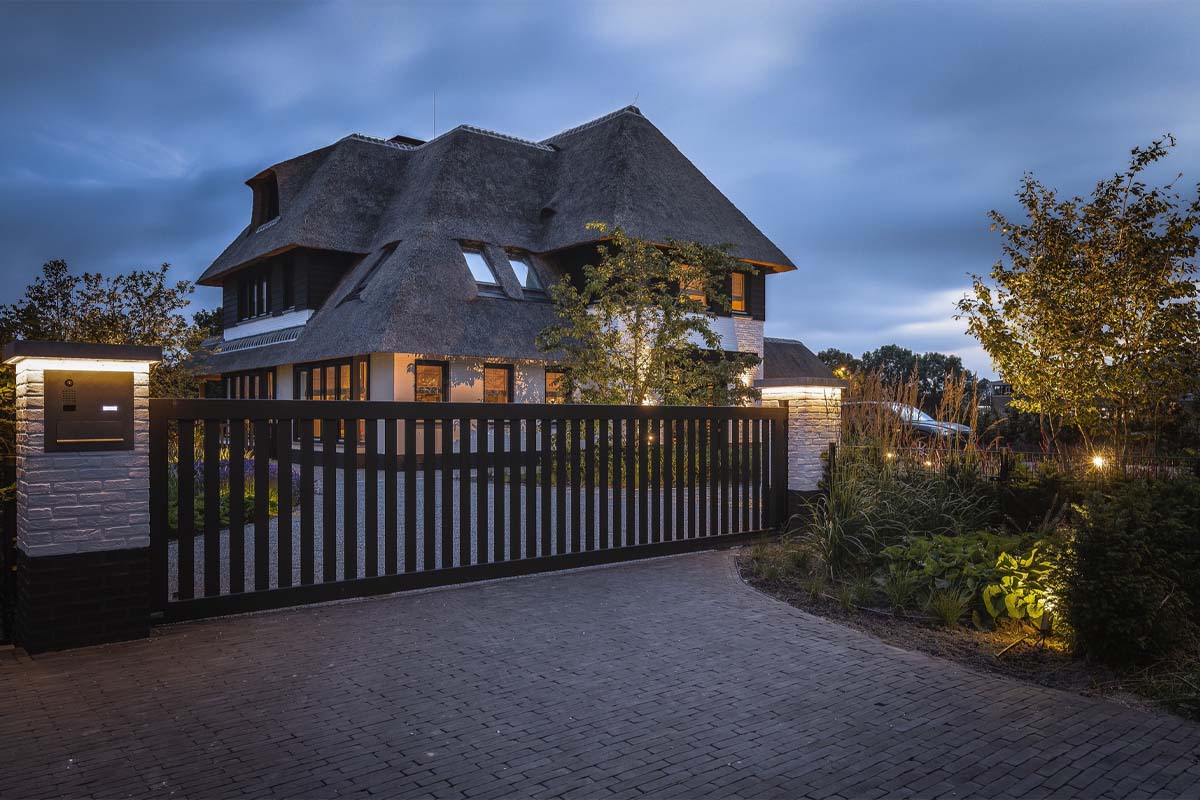 warna cat pagar rumah mewah