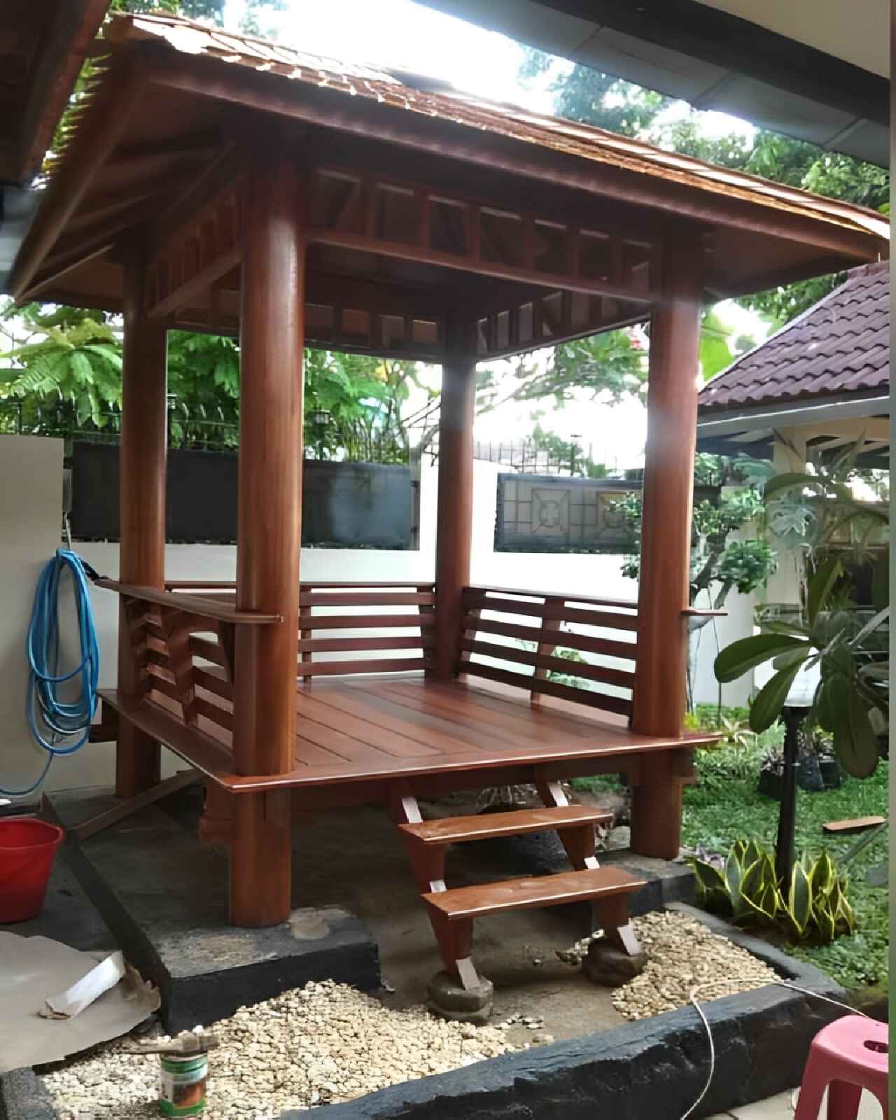 gambar gazebo bambu kecil