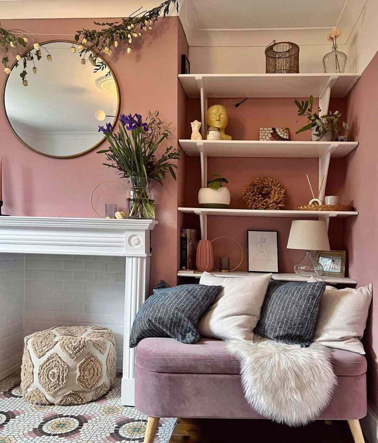 inspirasi warna cat rumah dusty pink