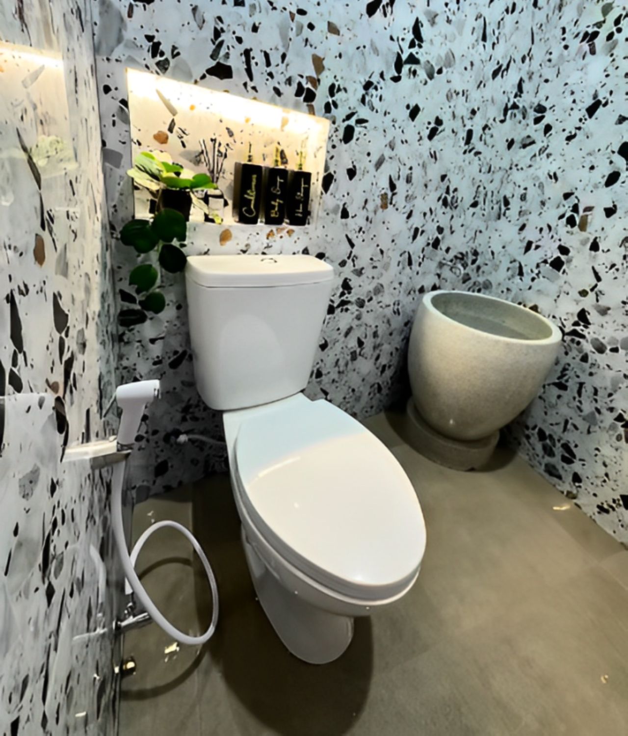 keramik kamar mandi terazo