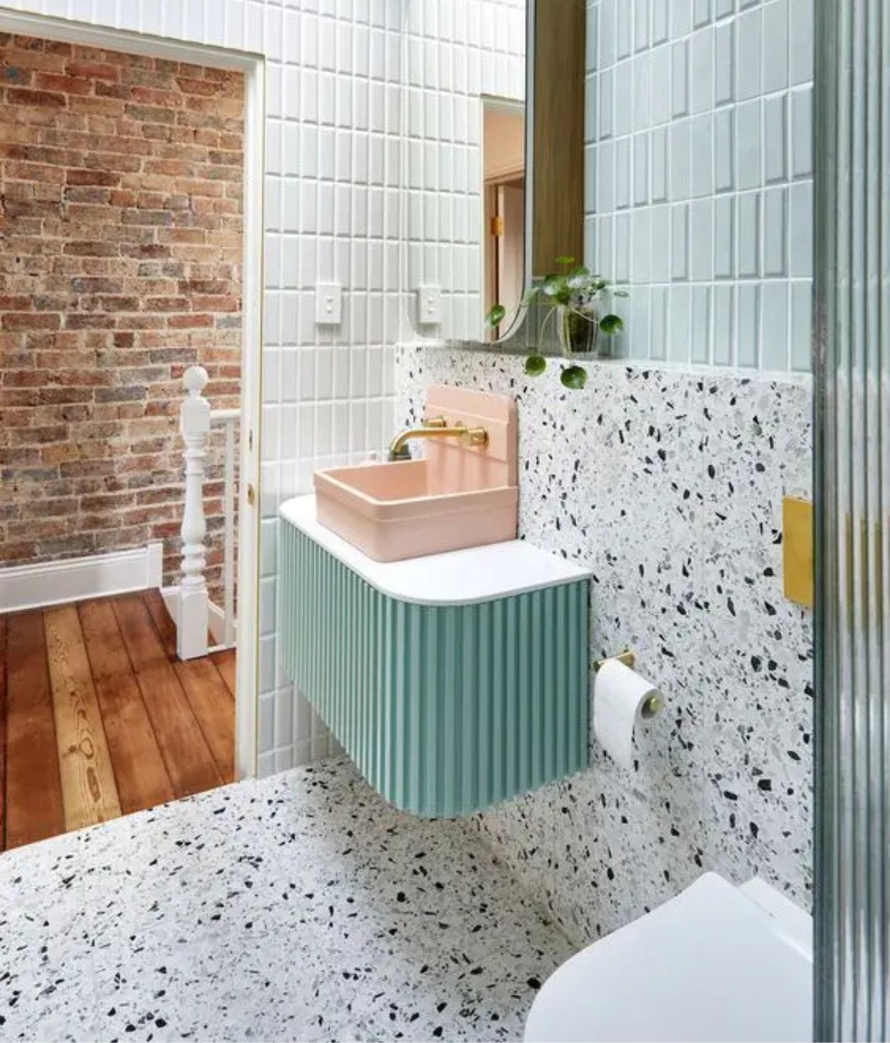 Desain Kamar Mandi Aesthetic Terazzo
