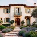 10 Inspirasi Rumah Klasik Modern 1 dan 2 Lantai yang Cantik