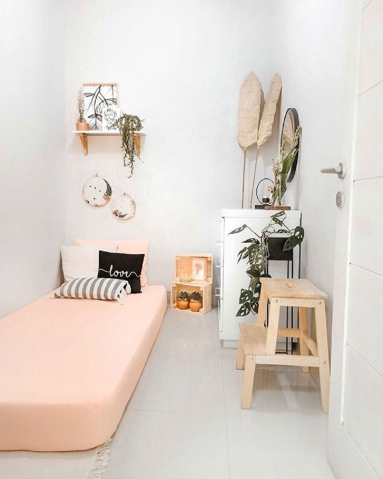 desain kamar kost minimalis