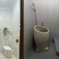 20 Ide Desain Kamar Mandi Minimalis 2x2, Yuk Aplikasikan!