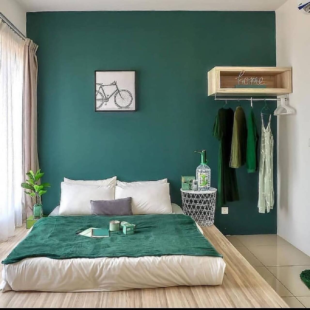 cat kamar warna hijau putih