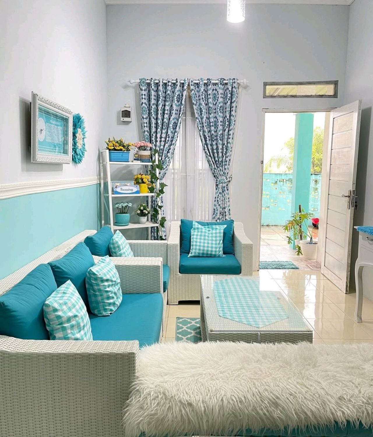 Cat Ruang Keluarga 2 Warna Abu-abu dan Biru