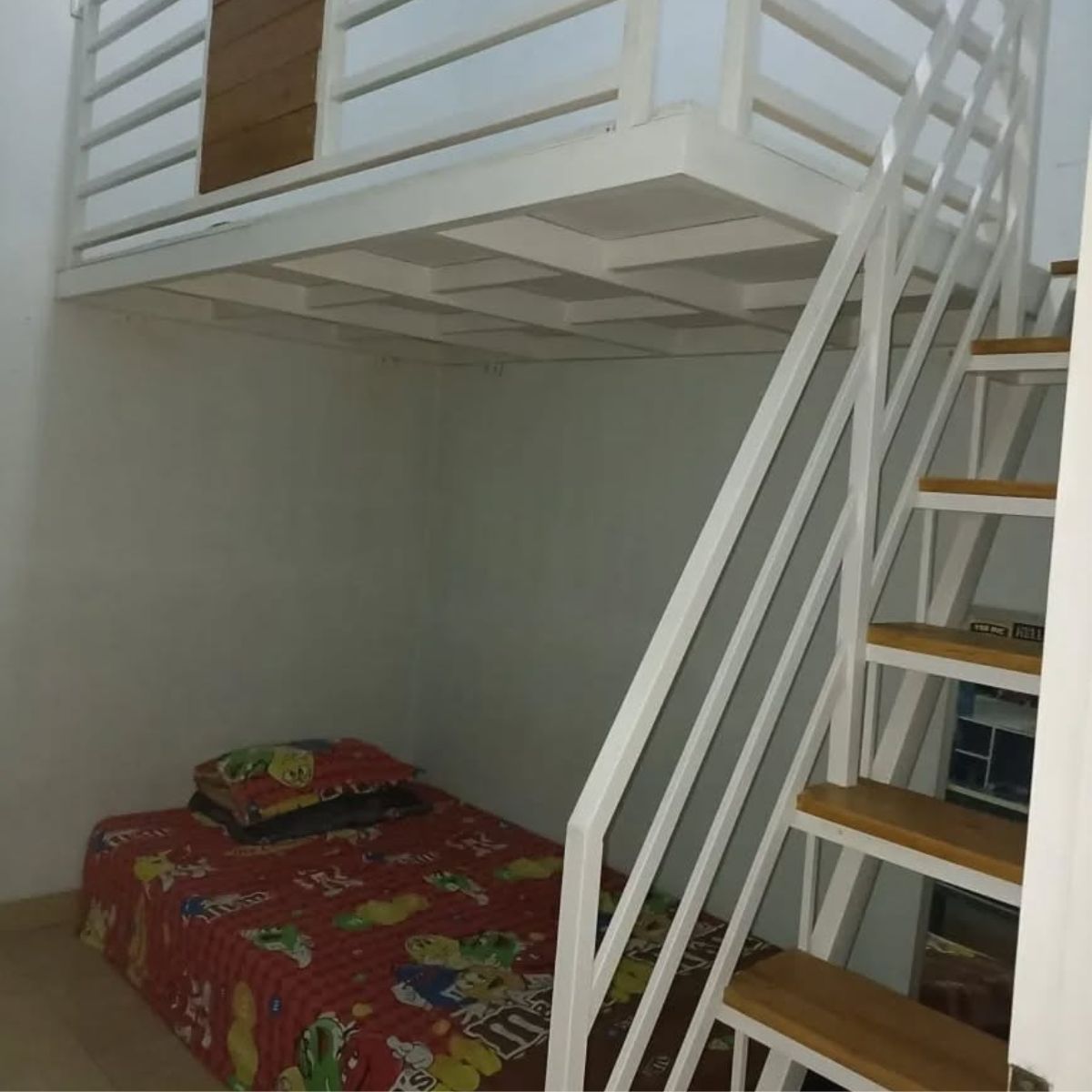 desain kamar tidur 2x1 konsep mezzanine