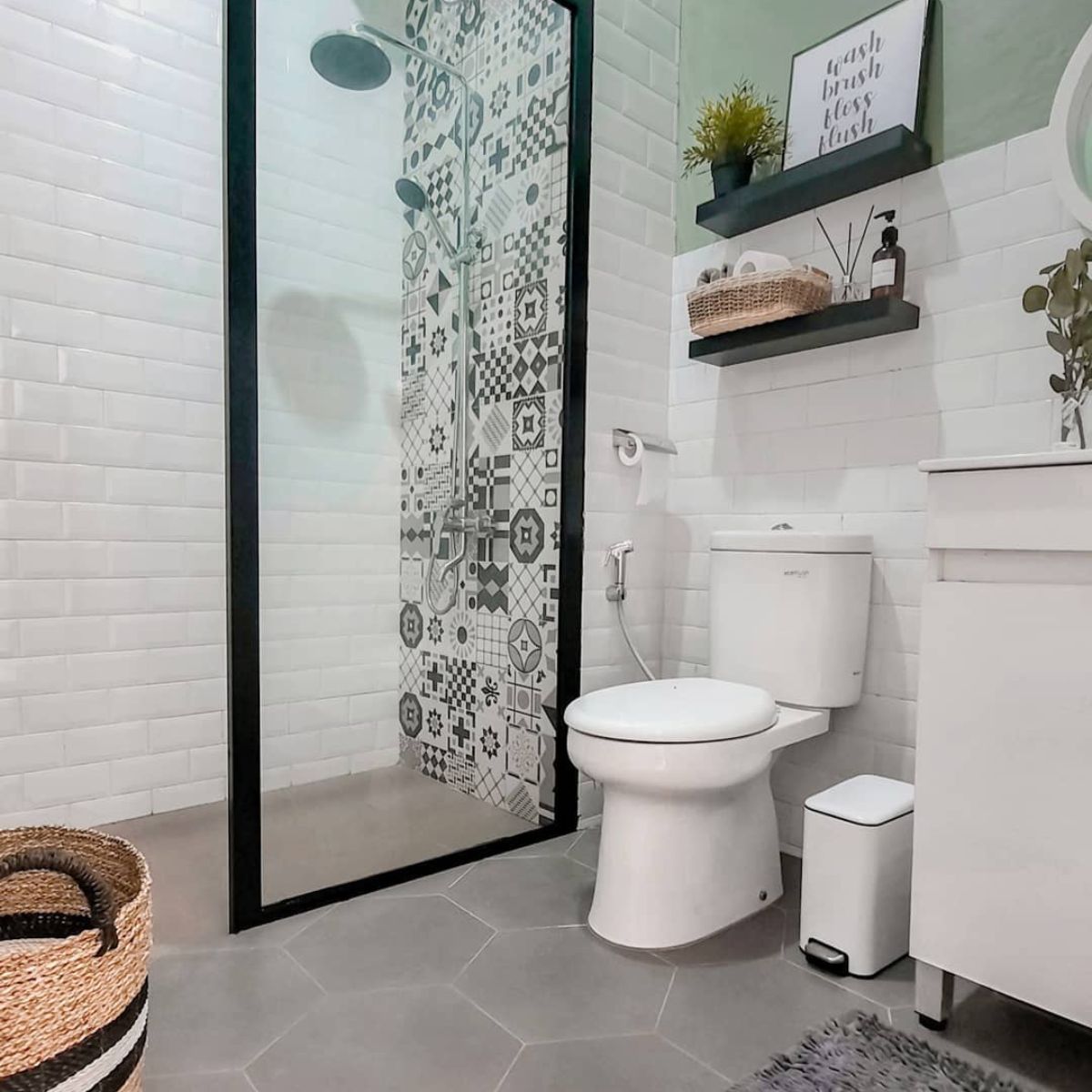 sekat kamar mandi kaca tempered sekat kamar mandi kaca tempered